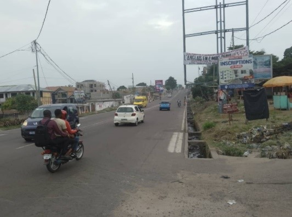 Kinshasa-Mont Ngafula : la population appelle l’Hôtel de Ville à améliorer l’éclairage public à l’entrée de Monkole